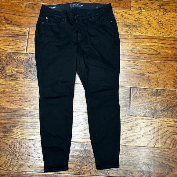 Torrid bombshell black skinny jeans - Picture 7 of 7